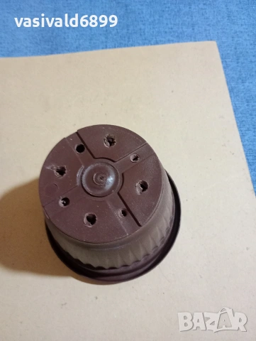 Пластмасова саксия , снимка 3 - Саксии и кашпи - 53450842