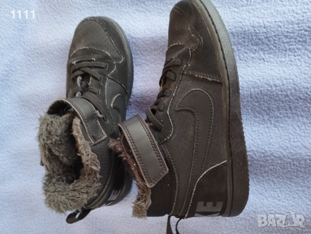 Зимни маратонки Nike номер 32., снимка 2 - Детски боти и ботуши - 52676677