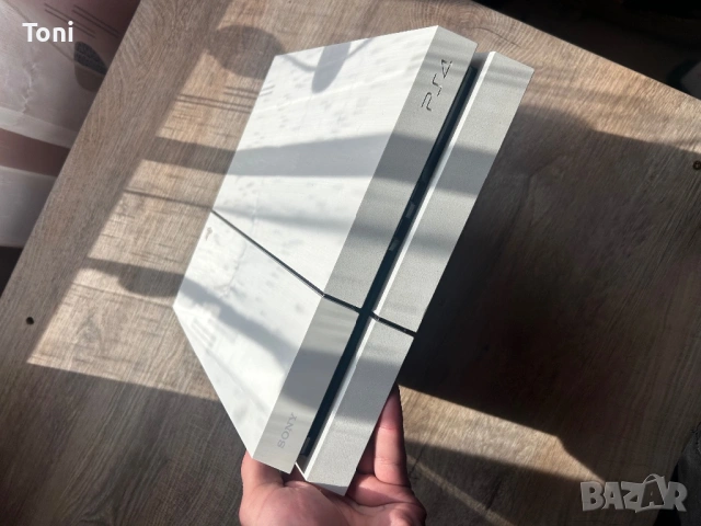 PlayStation 4 Fat + 2 джойстика, снимка 3 - PlayStation конзоли - 53788879
