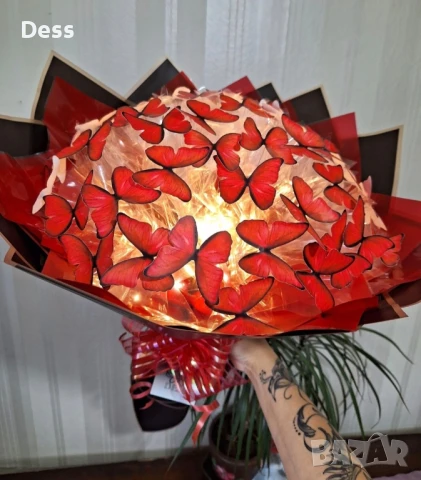 🦋✨ Букет „Полет от пеперуди“ – нежност, уловена в миг! ✨🦋, снимка 16 - Романтични подаръци - 51374694