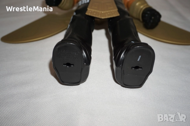 Рядка Оригинална Голяма Кеч Фигура На Rey Mysterio С Изкачащи Златни Крила 30см , снимка 14 - Колекции - 51855497