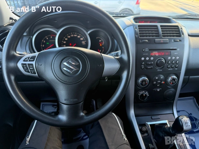 Suzuki Grand Vitara 1.9 Дизел, Климатик, 4х4, снимка 13 - Автомобили и джипове - 53053170