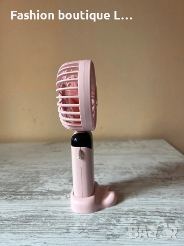 Розов вентилатор със стойка и различни степени зарежда се с USB type C и работи отлично 🩷, снимка 4 - Друга електроника - 52443040