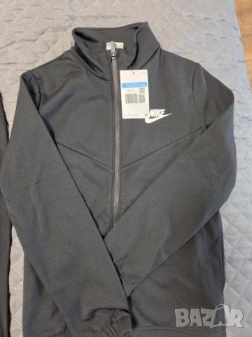 Детски маратонки Adidas в размер 38 2/3, подходящи за момчета и момичета.  Никога не са обувани., снимка 3 - Детски анцузи и суичери - 53890288