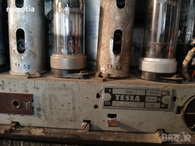 Радио Tesla бакелитена, снимка 3 - Антикварни и старинни предмети - 54186860