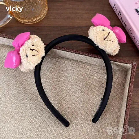 Диадема с плюшени мечета, вдъхновена от Petite Fleur