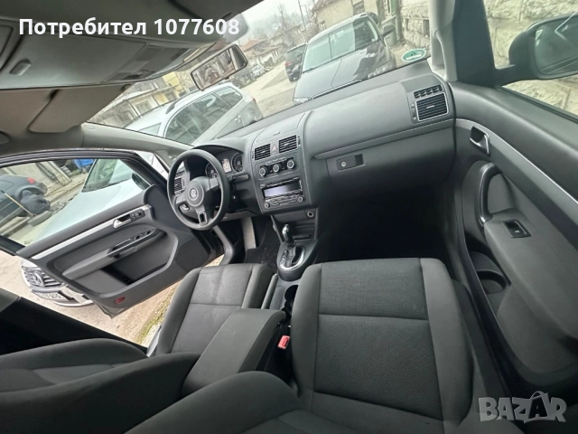 Volkswagen Touran 1.6TDI/BlueMotion/DSG/2013г., снимка 10 - Автомобили и джипове - 52837224