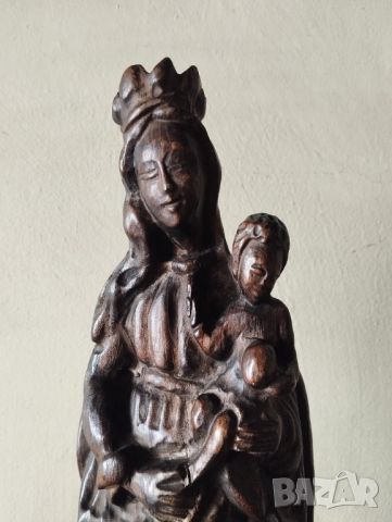 Стара дървена статуетка-дева Мария с Младенеца, снимка 2 - Други ценни предмети - 45694242