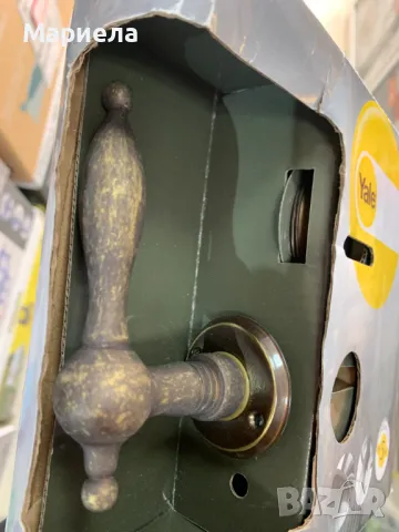 Винтидж дръжки за врата Yale