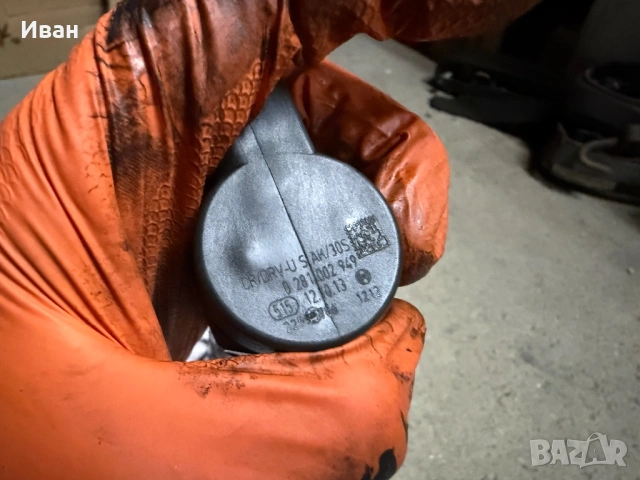 ОТЛИЧЕН Комплект Дюзи/Рейл/ Помпа/Маркучи/Трьбички за -BMW 3.0d/258hp-, снимка 9 - Части - 53843007