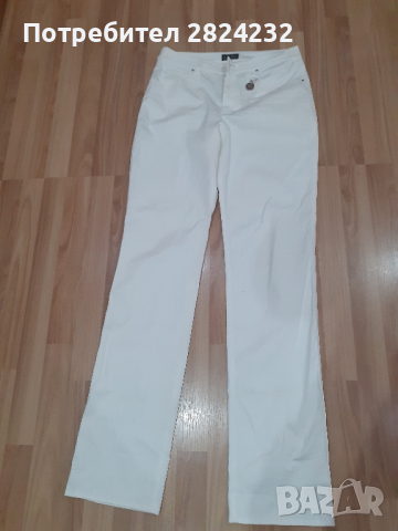 Дамски панталон на ARMANI JEANS , снимка 1 - Панталони - 45002325