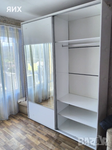 Гардероб с плъзгащи врати, снимка 4 - Гардероби - 54289844