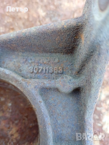 Опора планка лапа висящ лагер volvo s60 s80 v70 xc70 xc90 30711363, снимка 4 - Части - 53841632