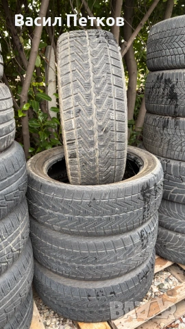 Зимни гуми Vredestein , снимка 2 - Гуми и джанти - 53601789