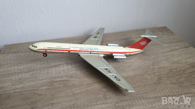 Стара соц. ламаринена играчка съветски самолет ИЛ - 62, снимка 1 - Колекции - 44972131