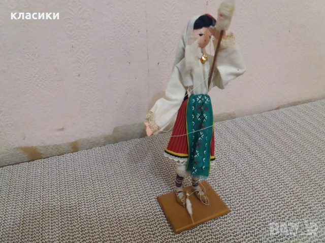 Кукла с народна носия. , снимка 3 - Декорация за дома - 52661487