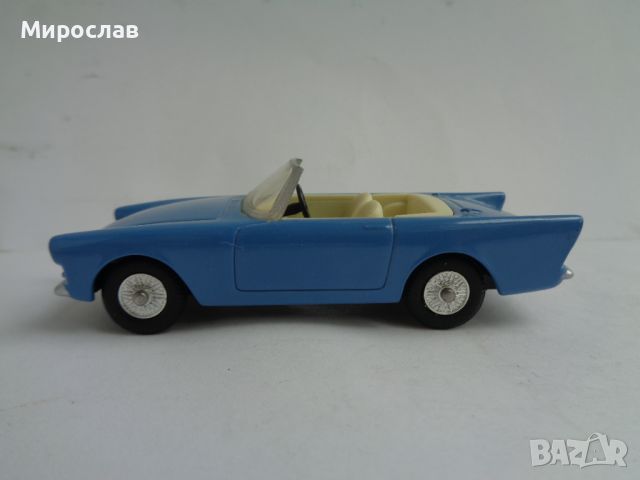 1:43 CORGI SUNBEAM ALPINE ИГРАЧКА КОЛИЧКА МОДЕЛ , снимка 1 - Колекции - 45321557