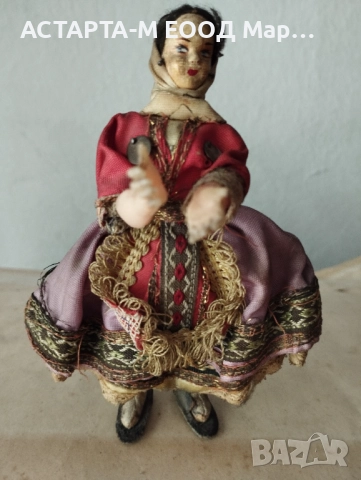 Старинна кукла