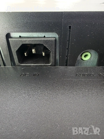 Монитор ASUS VK193SE 19" с камера и говорители – 1440x900, 5ms, VGA, снимка 5 - Монитори - 52245585