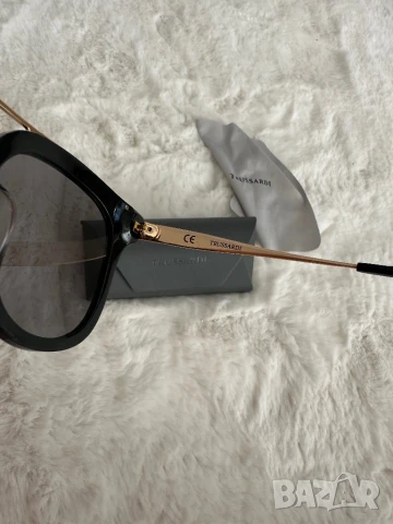 Дамски слънчеви очила Trussardi , оригинални, снимка 5 - Слънчеви и диоптрични очила - 50917420