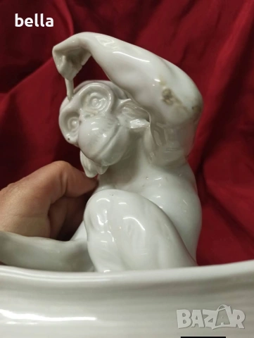 Изключително рядка порцеланова голяма пластика известна като маймуната на Дарвин, снимка 7 - Антикварни и старинни предмети - 54207020