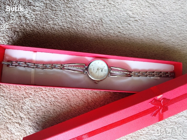 Дамски часовник 