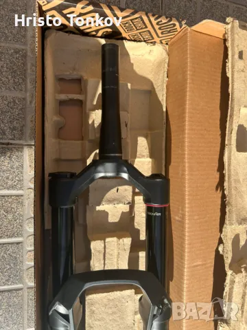 Продавам вилка RockShox Lyrik Base 150MM 29", снимка 1 - Части за велосипеди - 48389791