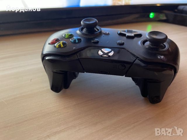 Джойстик за Xbox one, снимка 1 - Xbox конзоли - 46434514