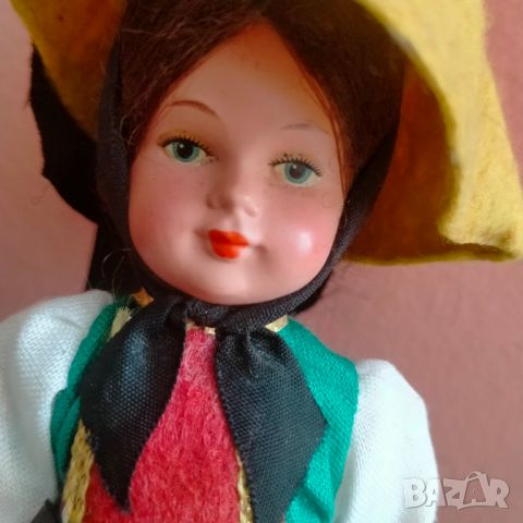 Колекционерска кукла народна носия Molls Trachten Puppen Celluloid 16 см, снимка 13 - Колекции - 46000967