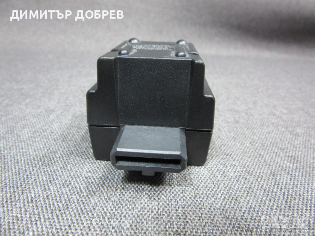 ОРИГИНАЛЕН RF МОДУЛАТОР NINTENDO 64 / SNES / GAMECUBE (NUS-003), снимка 7 - Аксесоари - 54157340