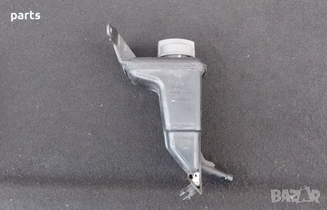 Казанче Хидравлична Течност Ауди А4 Б7 - Б6
- 8E0422373B, снимка 2 - Части - 50172322