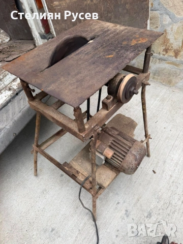 2103 монофазен циркуяляр с точило цена 140 евро  -монофазен 220 волта, 2,2 мотор, наличен диск за ря