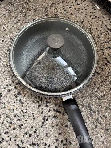 Алуминиев Тиган с Незалепващо Покритие Fissler 28см + ПОДАРЪК Капак на MasterChef!, снимка 1 - Съдове за готвене - 48310976