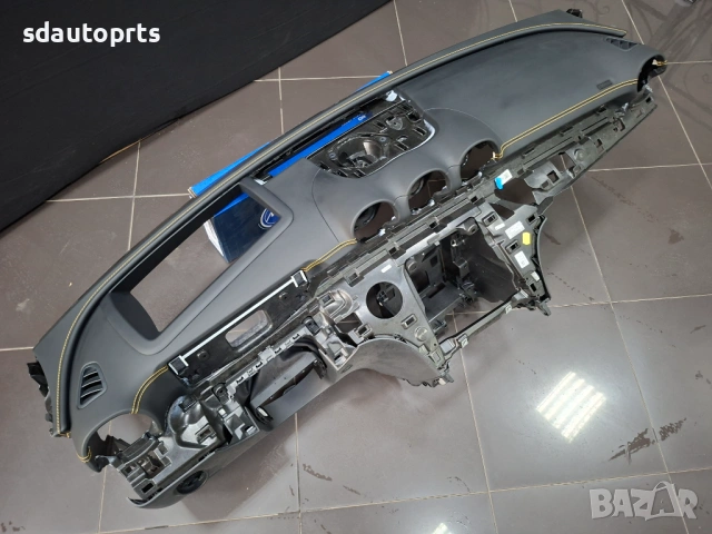 Ново Кожено Табло с Жълт шев Mercedes W206 AMG HUD, снимка 3 - Части - 53896437