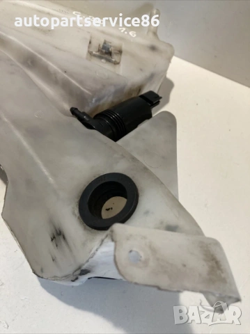 казанче - чистачки на предно стъкло за Volvo C30 1.6 TDI 109HP (2012) 4N5113K163AE, снимка 3 - Части - 53833955