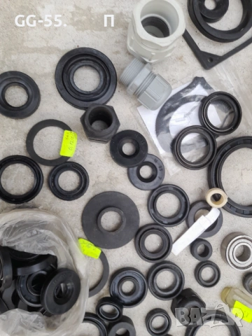 Части,семеринги,гуми и др., снимка 5 - Други машини и части - 54180749