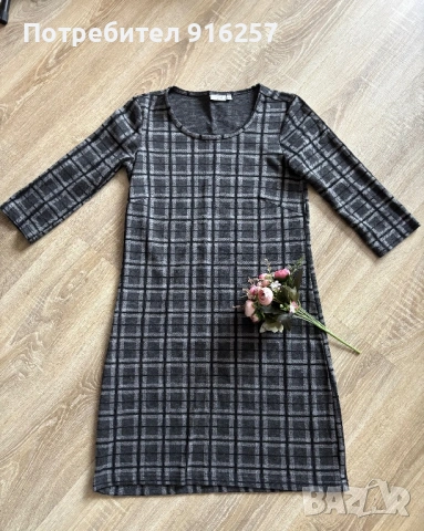 Дамска рокля размер S, снимка 2 - Рокли - 53522877