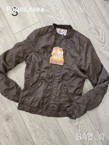 Преходно яке Bershka