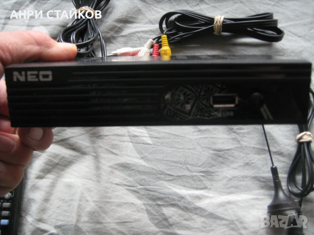 Продавам цифров декодер NEO DVBT-1100A, снимка 2 - Приемници и антени - 53380624