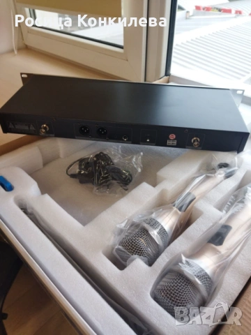 Безжични микрофони AKG WMS40 Dual Vocal Set 