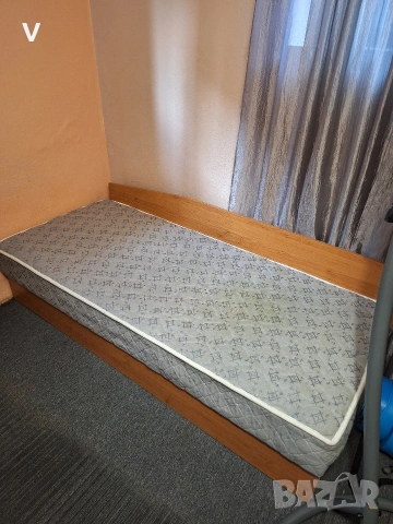 легло с матрак и механизъм, снимка 2 - Спални и легла - 53042134