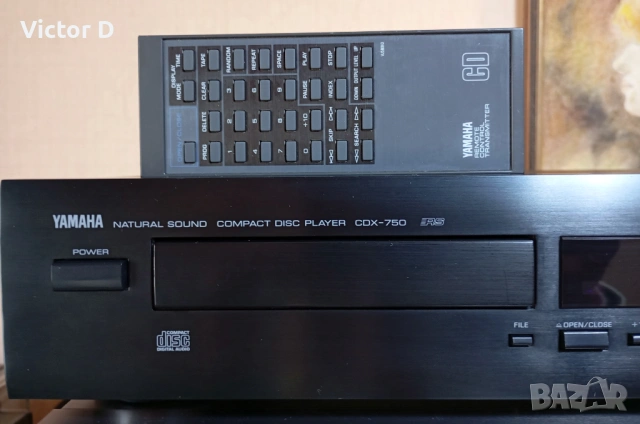 YAMAHA CDX-750-CD-Player с дистанционно