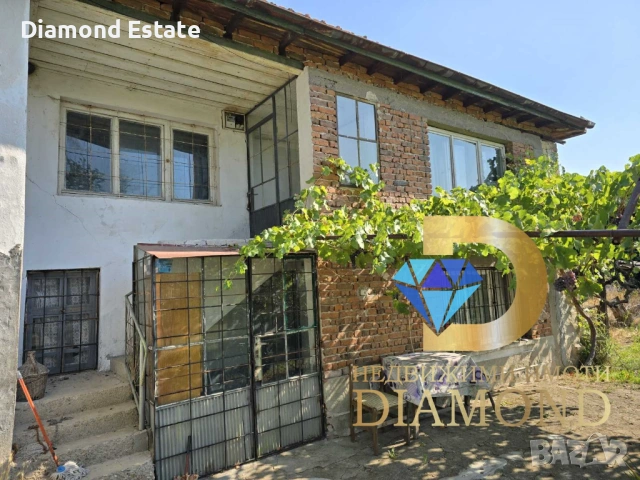 Двуетажна къща в село Ценово, общ. Чирпан