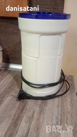 Електрическа месомелачка/кафемелачка от 80-те години