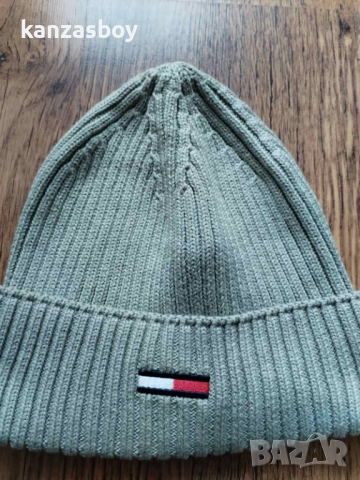 Tommy Hilfiger - страхотна зимна шапка КАТО НОВА, снимка 2 - Шапки - 52654910