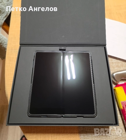 HONOR Magic V3-неразличим от нов.