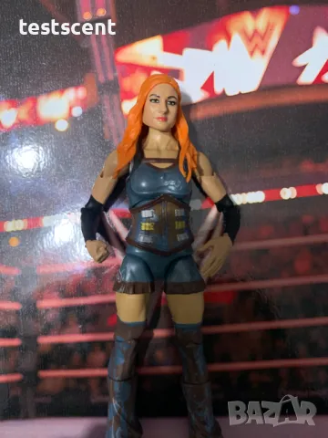 Екшън фигура WWE Becky Lynch Elite Series Collection Беки Линч играчка AEW Coat & Hat, снимка 8 - Фигурки - 48202289