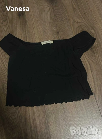 Черна блузка с паднали рамене