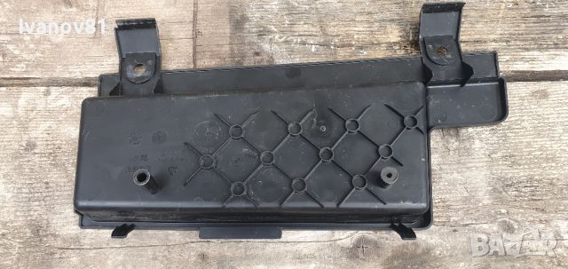 Пластмасов капак в багажника за бмв е46 кабрио bmw e46 trunk storage  8236275, снимка 2 - Части - 46744030