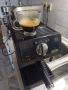Кафе машина Делонги с ръкохватка с крема диск, работи отлично и прави хубаво кафе с каймак , снимка 4